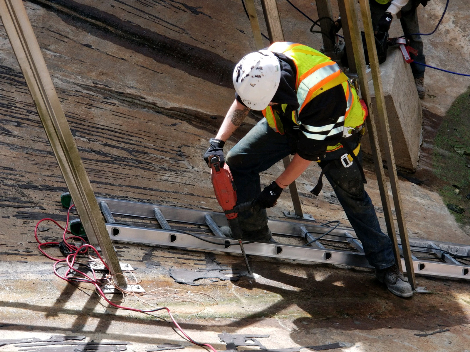 crack injection on leaking joint in concrete tank